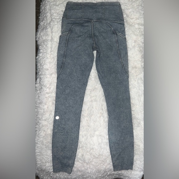 Limited 💓Fast and Free high rise crop 19” - Picture 4 of 4